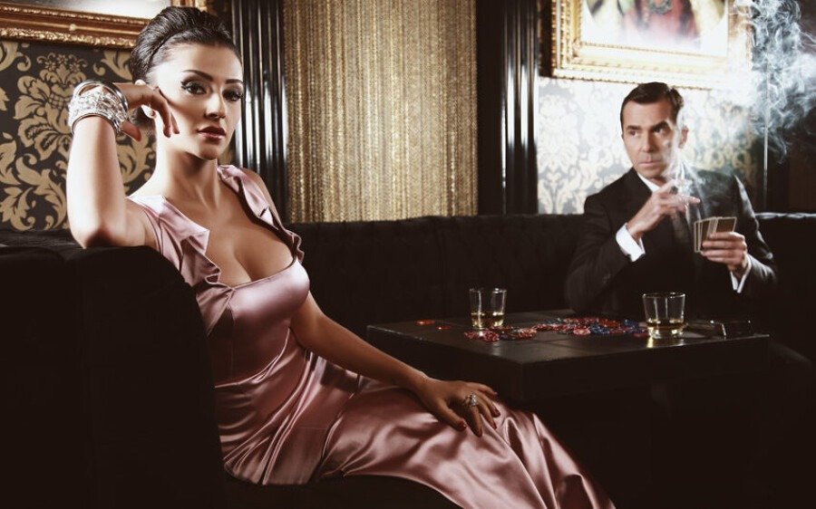 Sag es mir einfach und wir helfen dir, ein heißes Mädchen für die Nacht zu finden