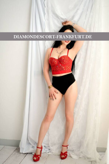 Escort Model Rose | Hair Color : Brunette, Age: 34, Height: 168, Weight: 55kg